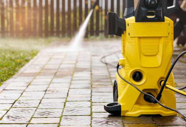 Best Gutter Cleaning  in Montgomery, IL